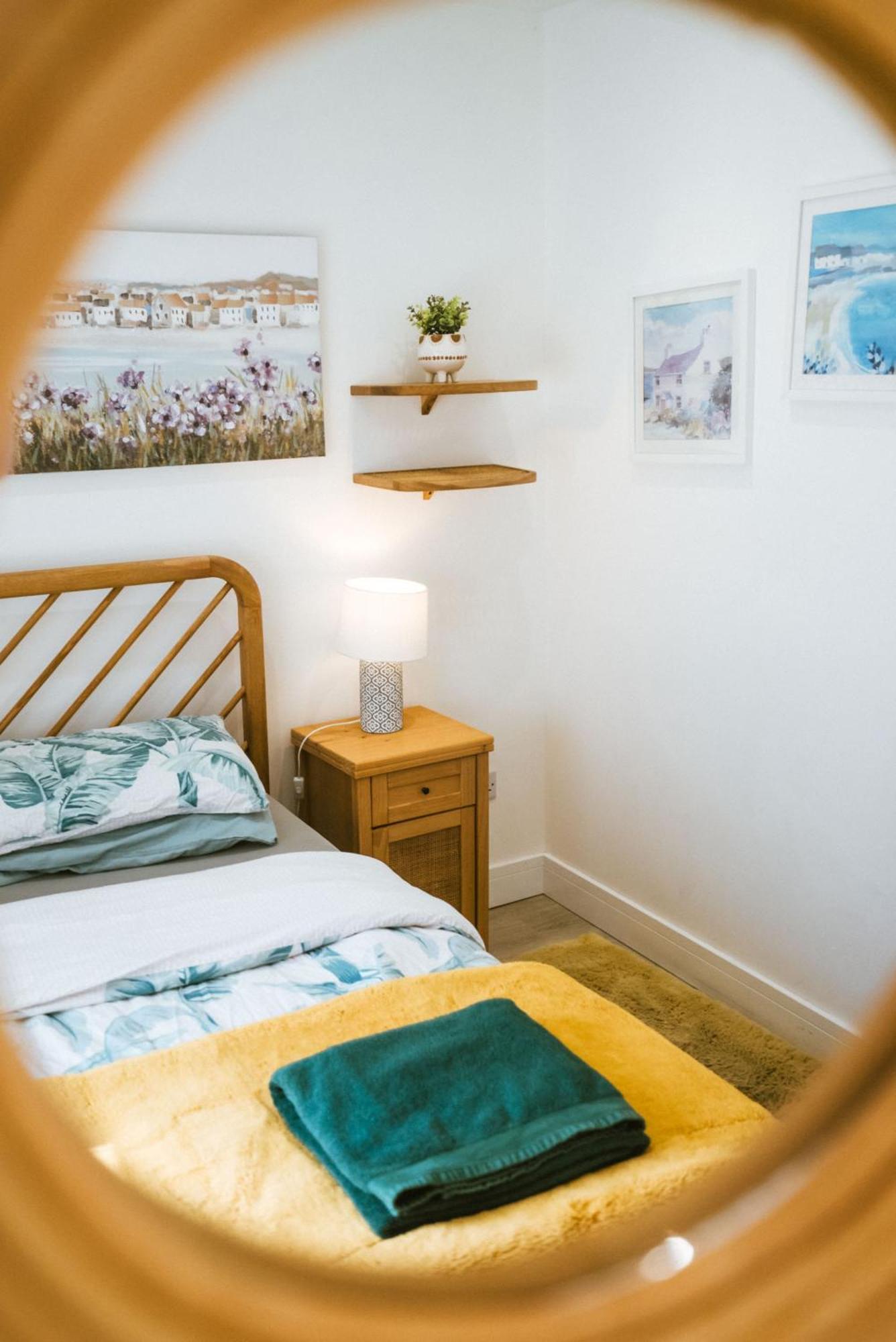 Breathtaking High Street Townhouse With Stunning Sea Views At 'The Old Fishermans Townhouse' Falmouth Exterior foto